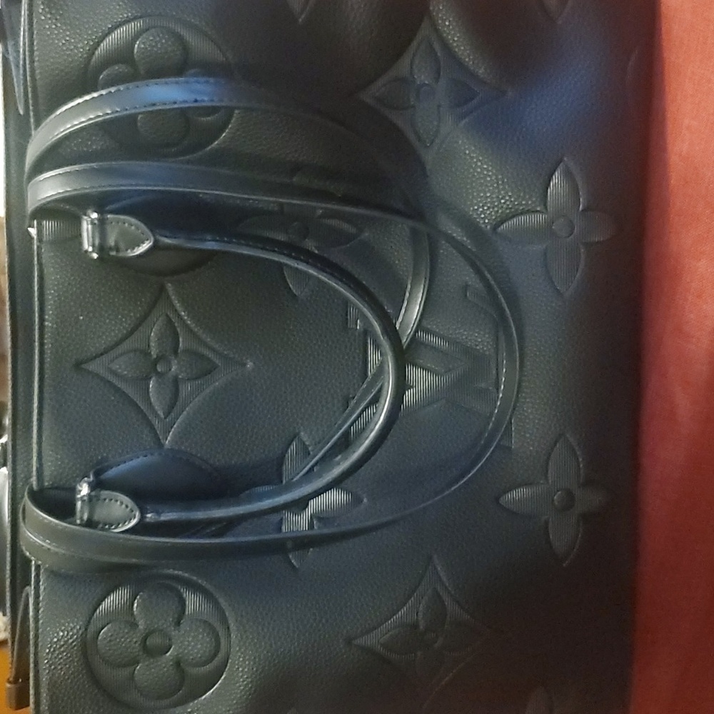 Black tote